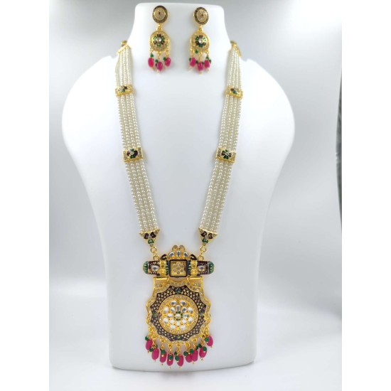 Circle motive Maharani Haar red green mina design 