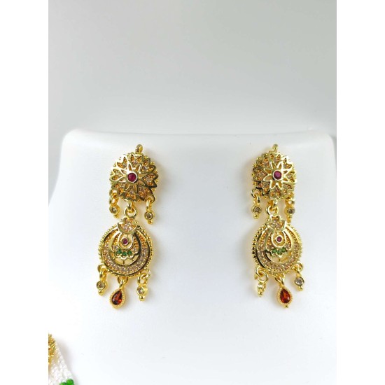 Micro gold plated 5 pandent 3 line chik set necklace with earrings green colour 