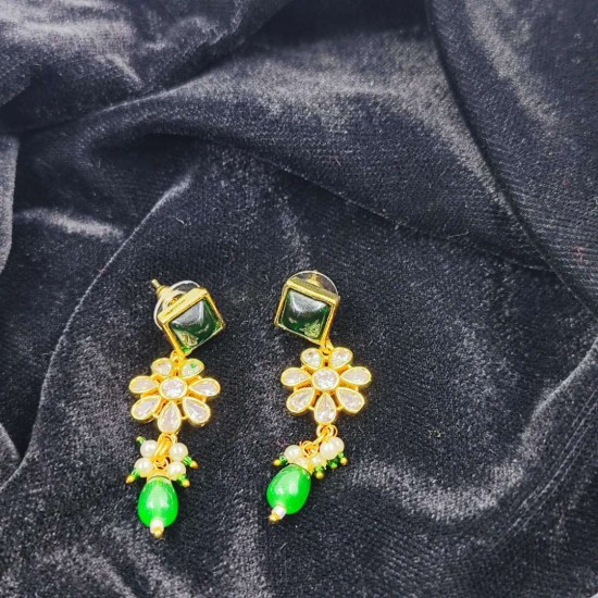 AD Necklace with earrings square flower design in green colour NE-003