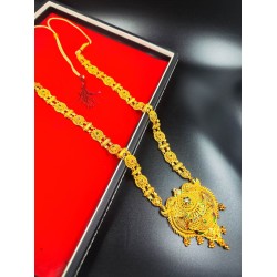 Traditional Gold Temple Necklace with Intricate Pendant Design MH006