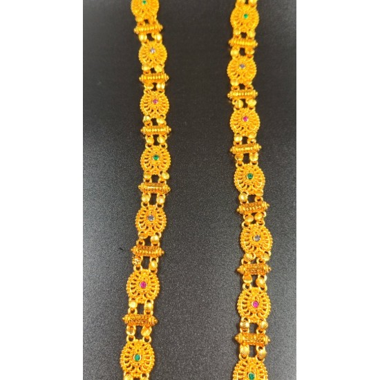 Traditional Gold Temple Necklace with Intricate Pendant Design MH006