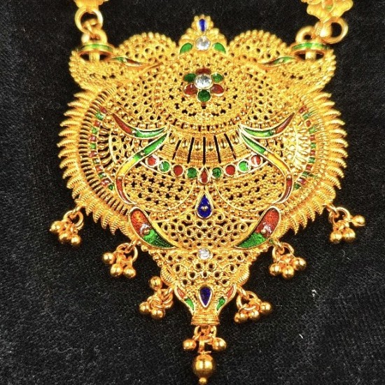 Traditional Gold Temple Gerua Necklace with Intricate Pendant Design MH010